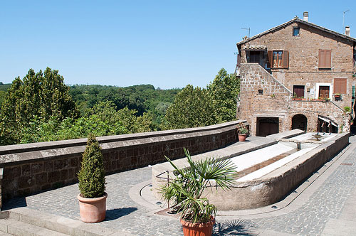 Piazza Giovanni Andrea dell’Anguillara 